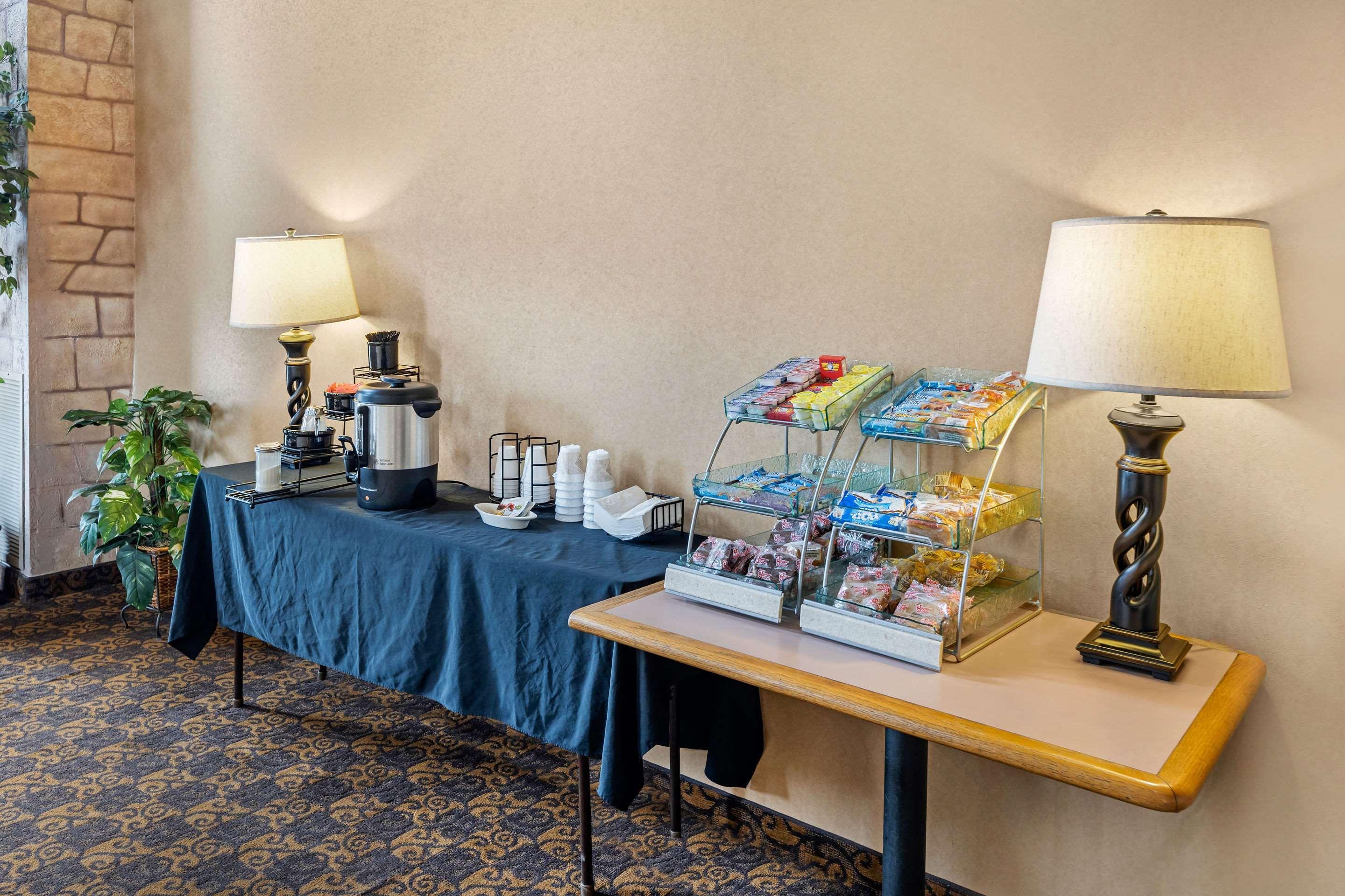 Rodeway Inn South Hutchinson Zewnętrze zdjęcie